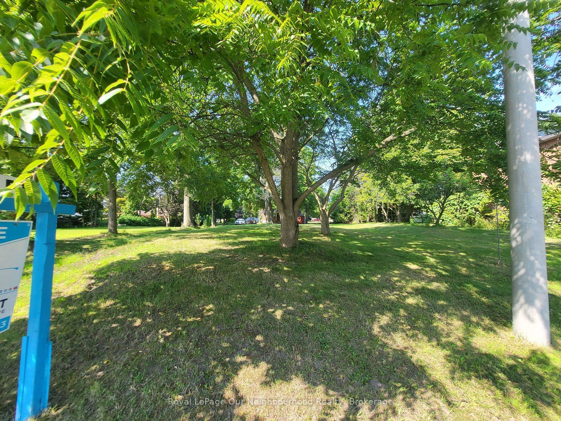 Clarington, ON L1C 2M6,66 Redfern CRES