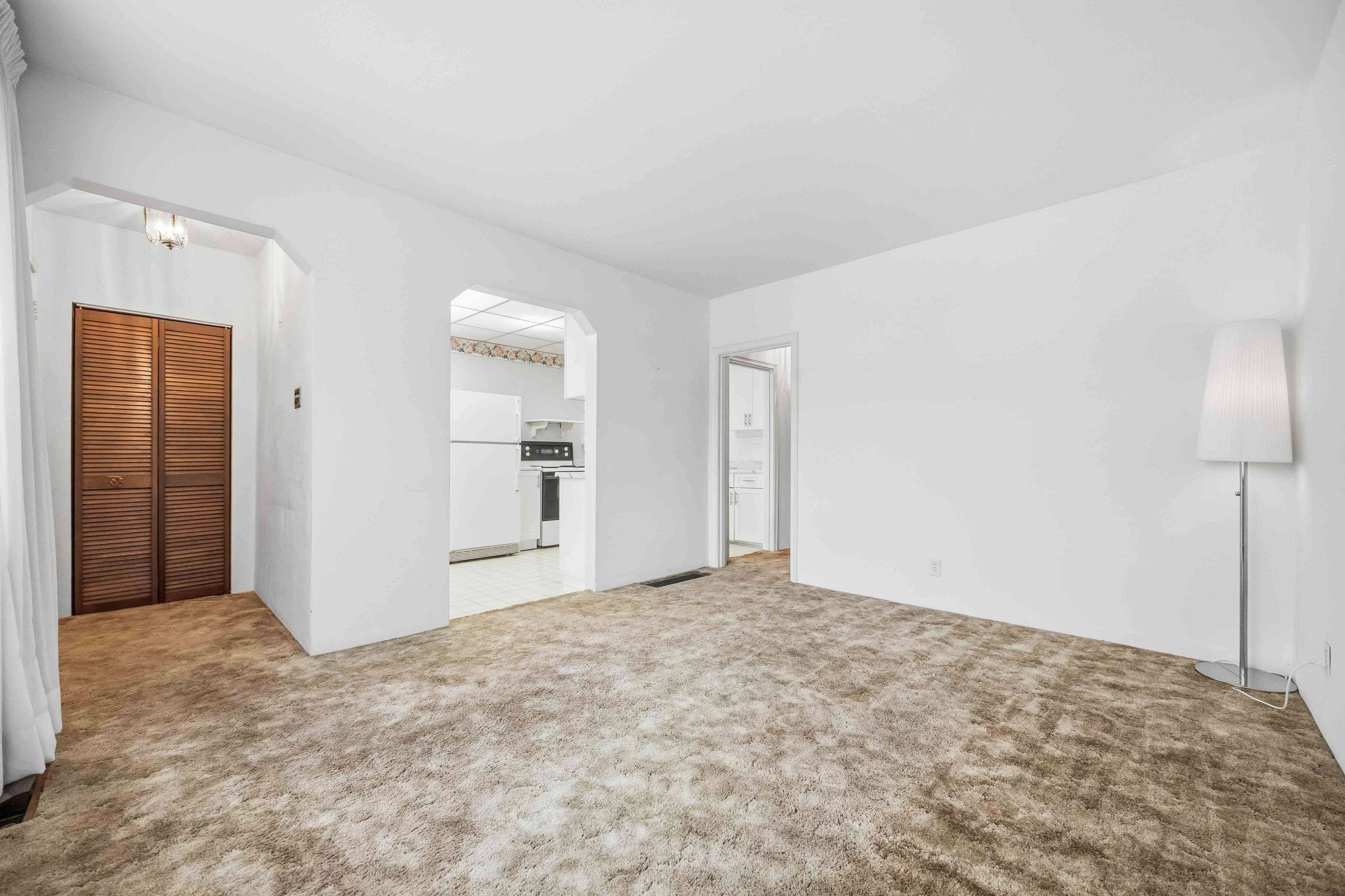 Toronto E04, ON M1P 1R8,9 Bergen RD