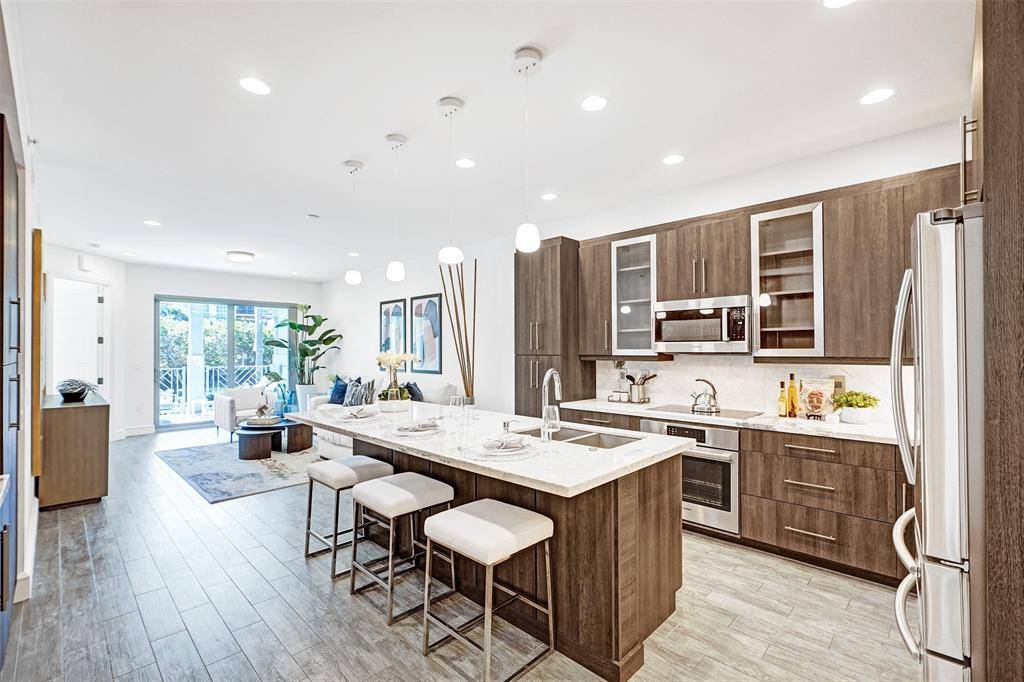 Lauderdale By The Sea, FL 33308,4511 El Mar Dr #203