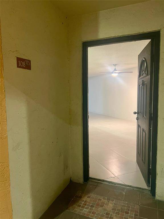 Hialeah, FL 33015,6292 NW 186th St #108