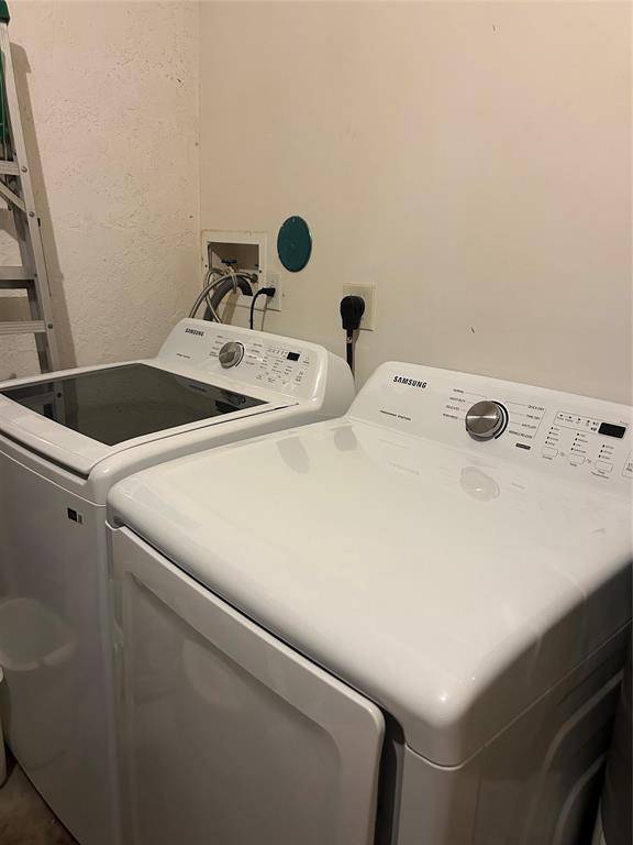 Pembroke Pines, FL 33024,1210 NW 100th Ave #1210