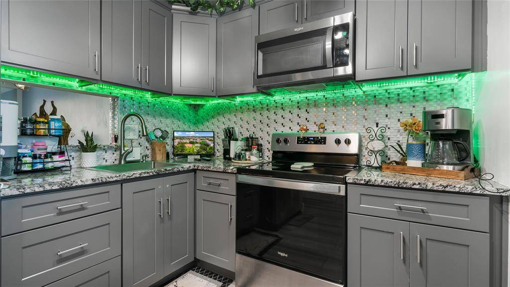 Lauderdale Lakes, FL 33313,3001 NW 48th Ave #442