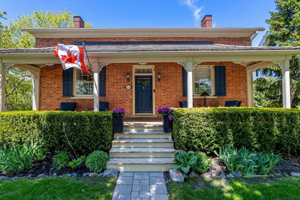 Markham, ON L6E 1A8,14 ALEXANDER HUNTER PL