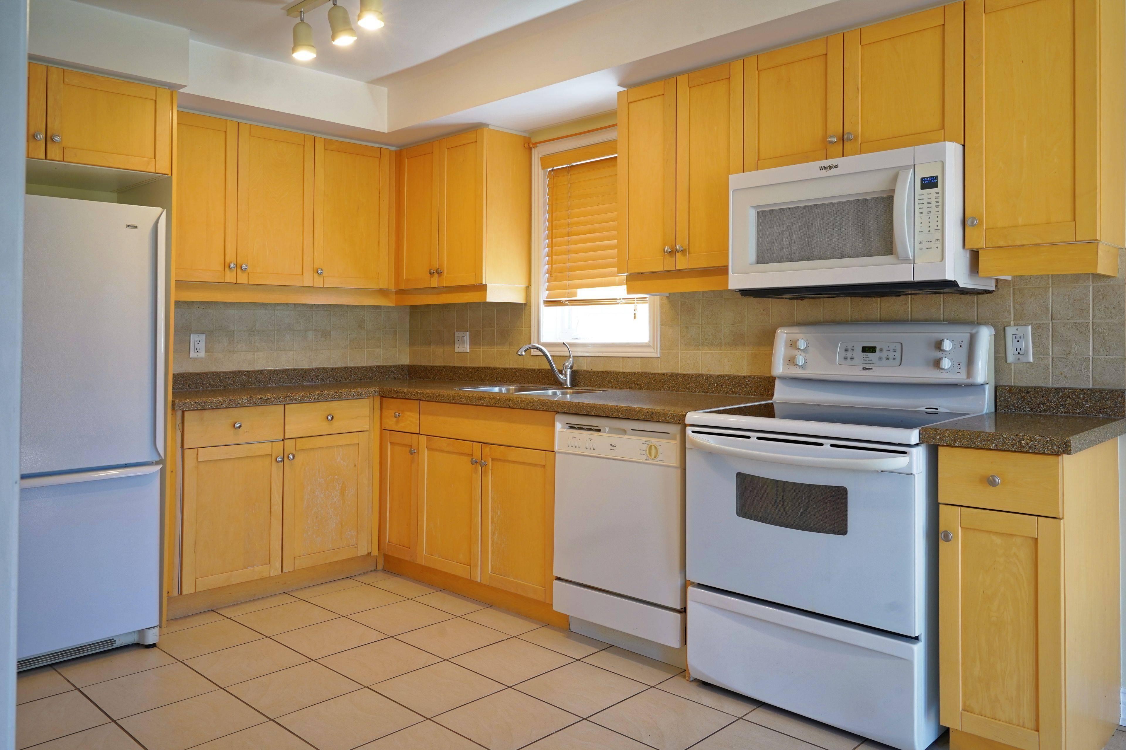 New Tecumseth, ON L9R 2A1,6 Forest Link CT