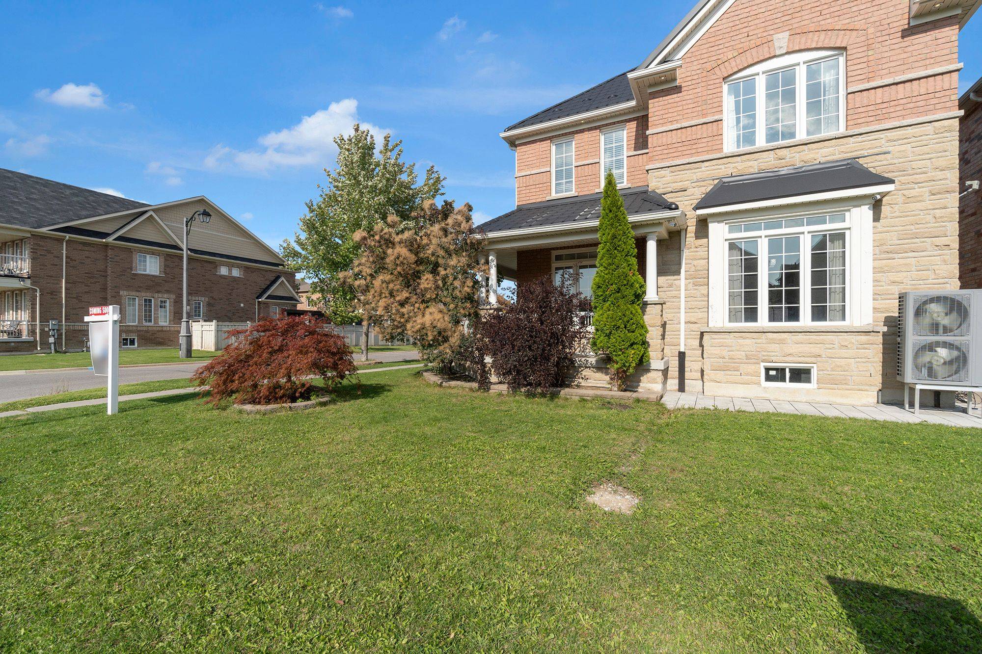 Bradford West Gwillimbury, ON L3Z 0G7,129 Vipond WAY