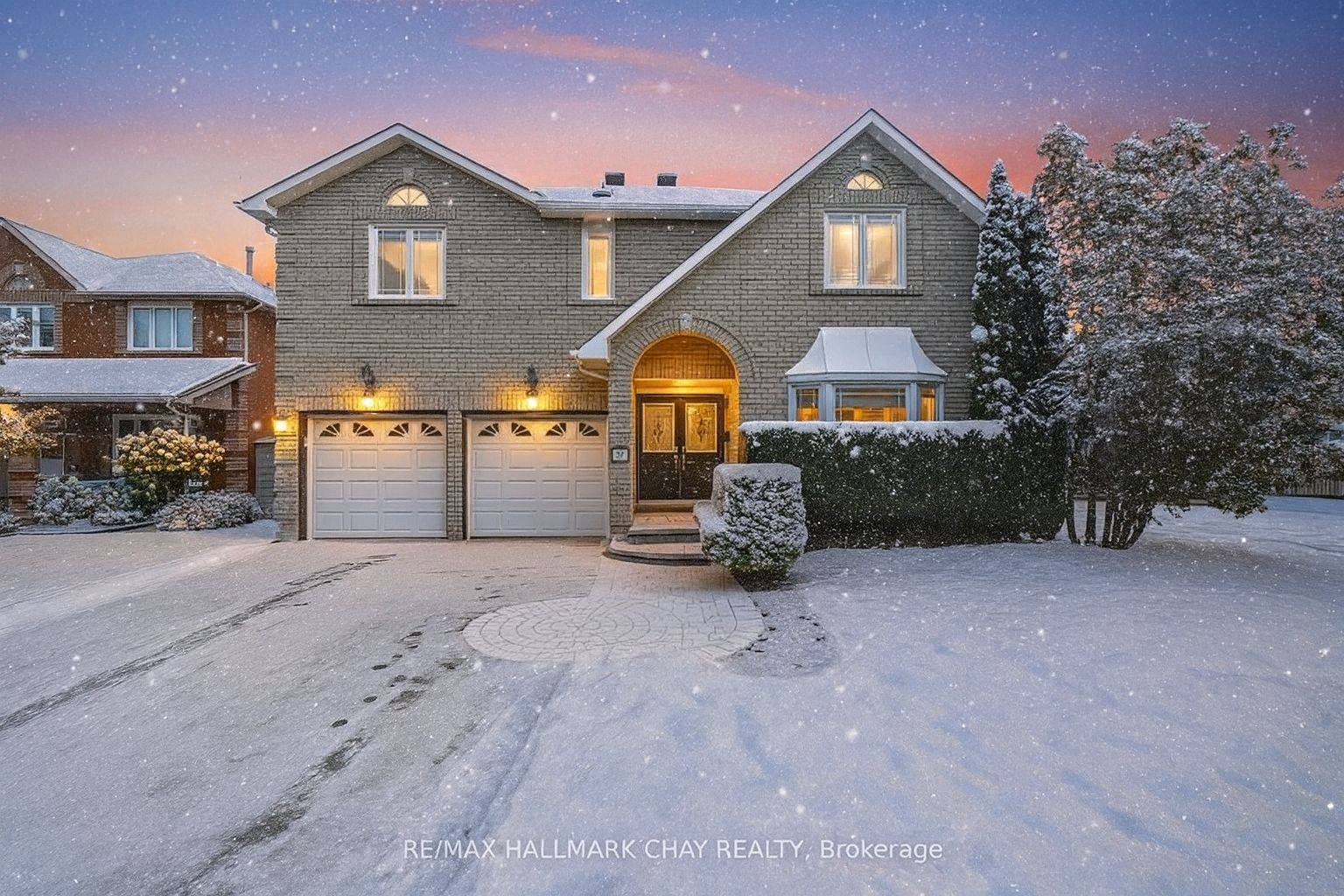 Barrie, ON L4N 7P4,82 Bishop DR