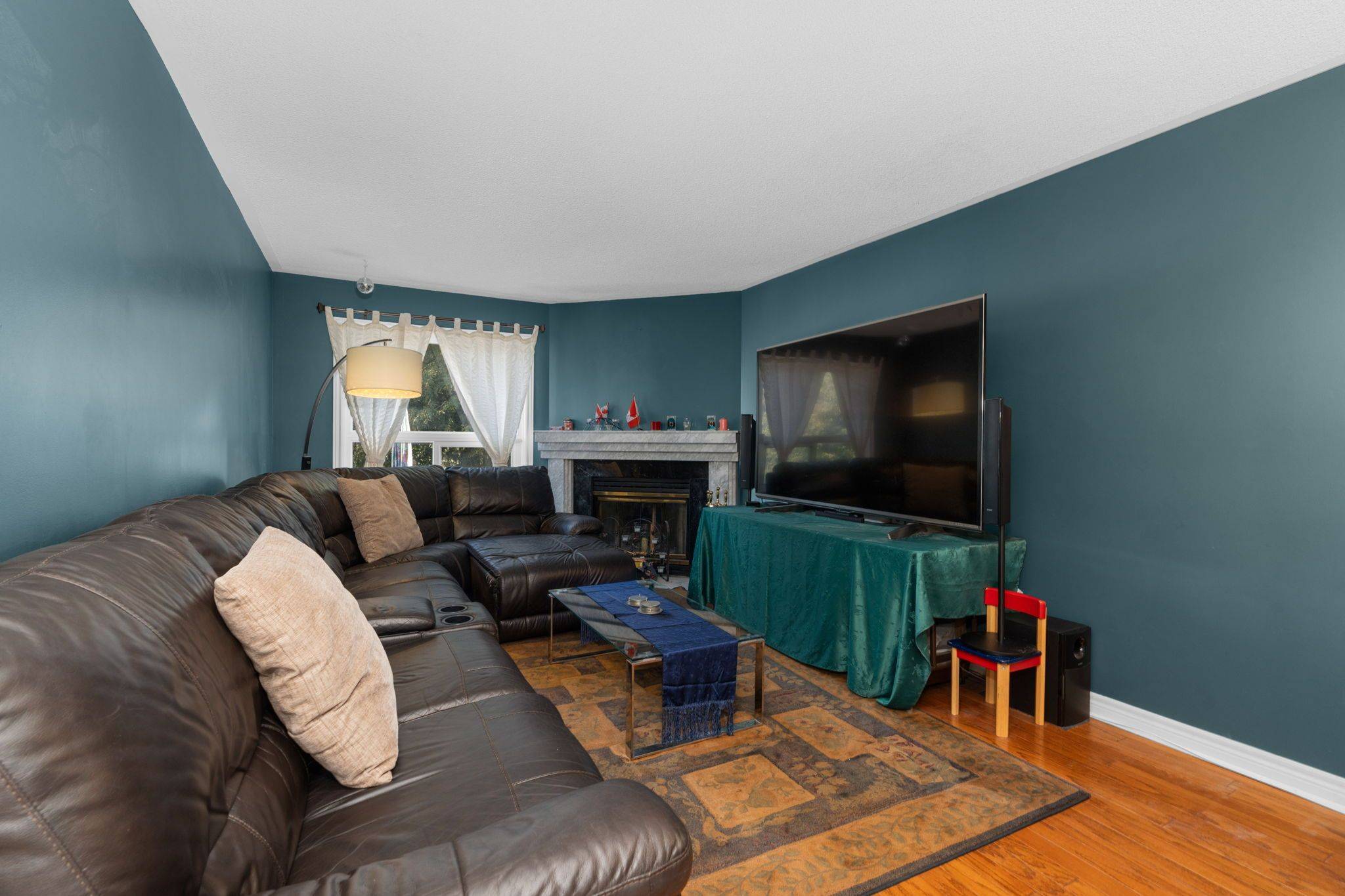 Barrie, ON L4N 7P4,82 Bishop DR