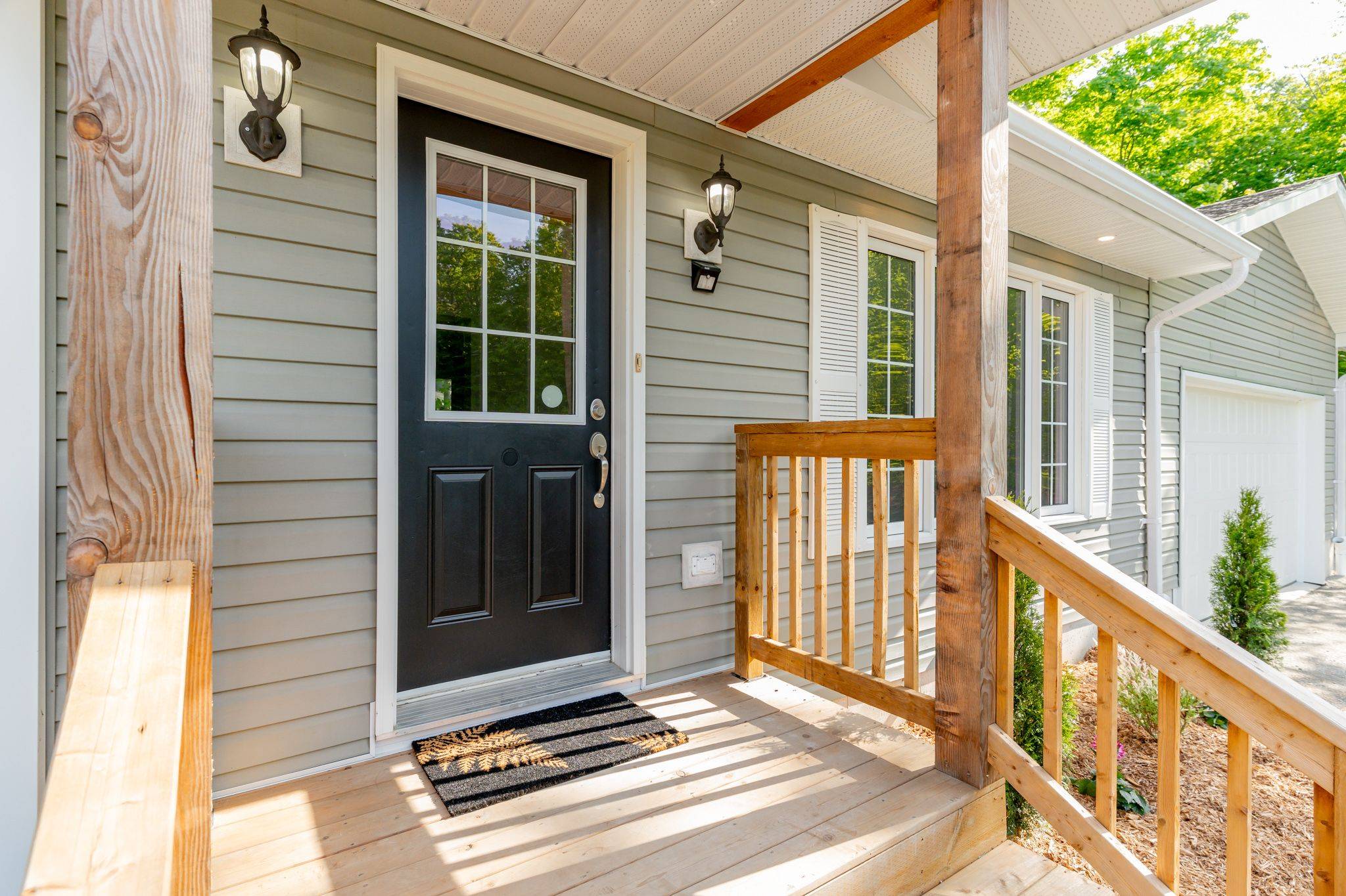 Tiny, ON L9M 0B2,1 ojibway CT