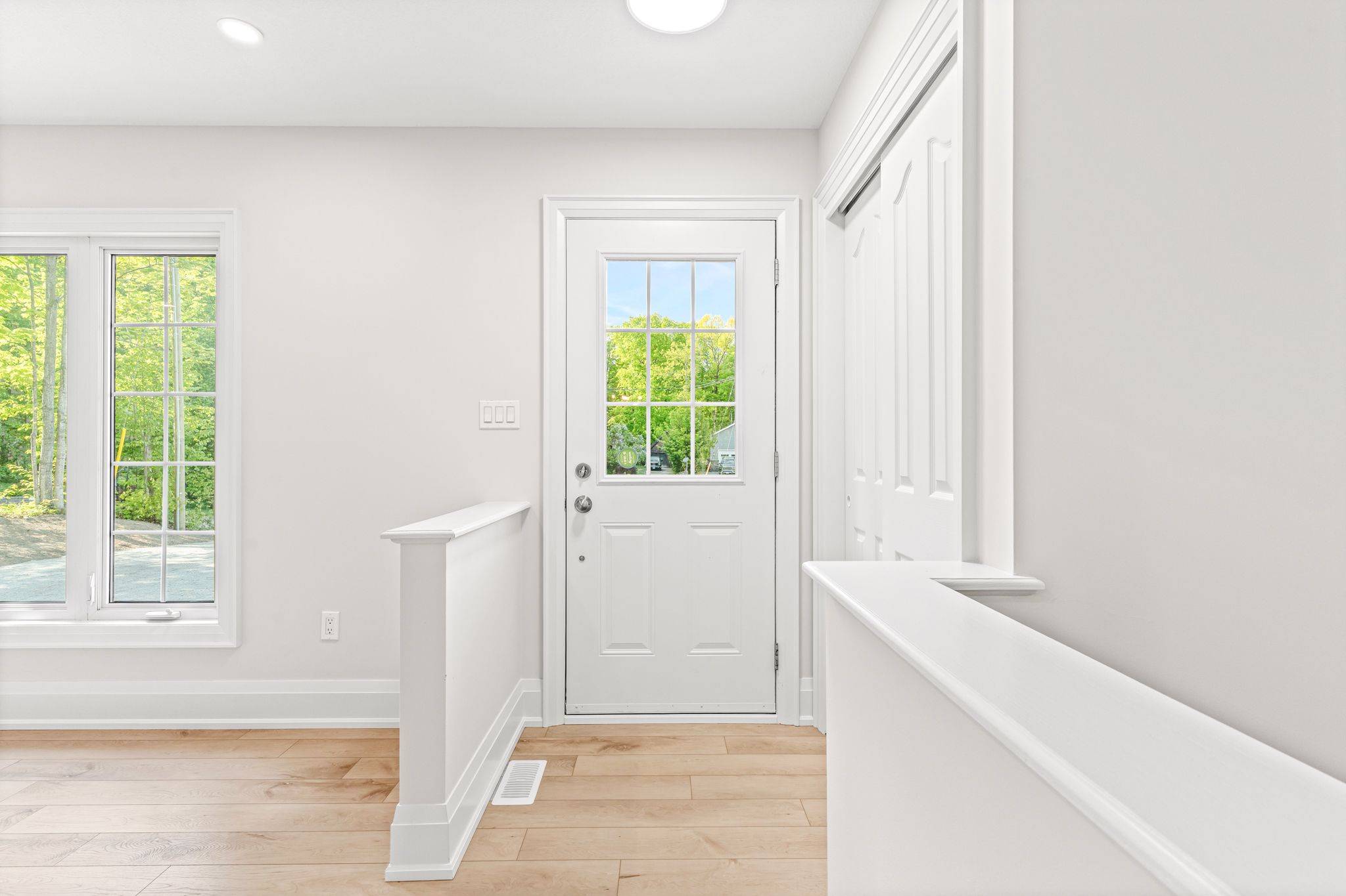 Tiny, ON L9M 0B2,1 ojibway CT