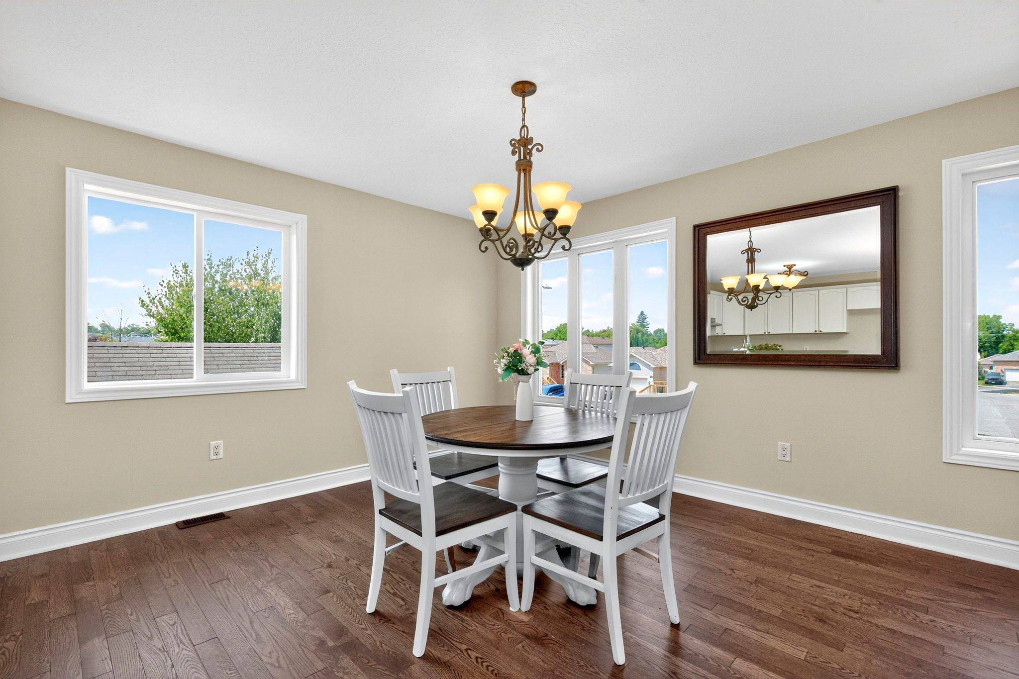 Midland, ON L4R 2V6,423 Irwin ST