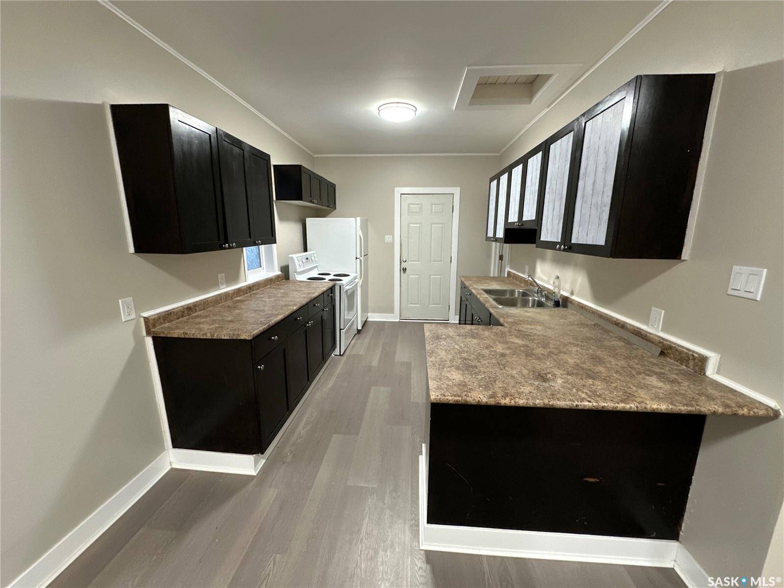 Regina, SK S4T 5J5,1416 Wascana STREET