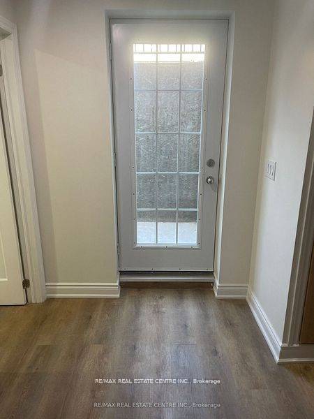 Brampton, ON L7A 3M3,15 Mendoza DR #Basement