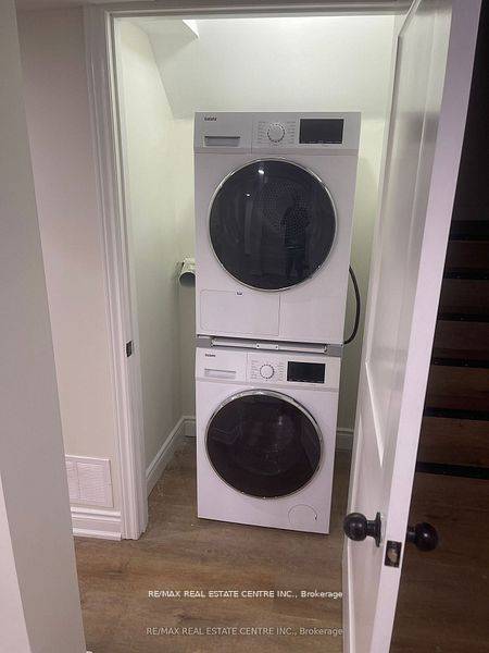 Brampton, ON L7A 3M3,15 Mendoza DR #Basement