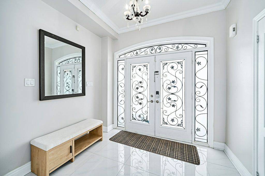 Mississauga, ON L5W 0A3,628 Twain AVE