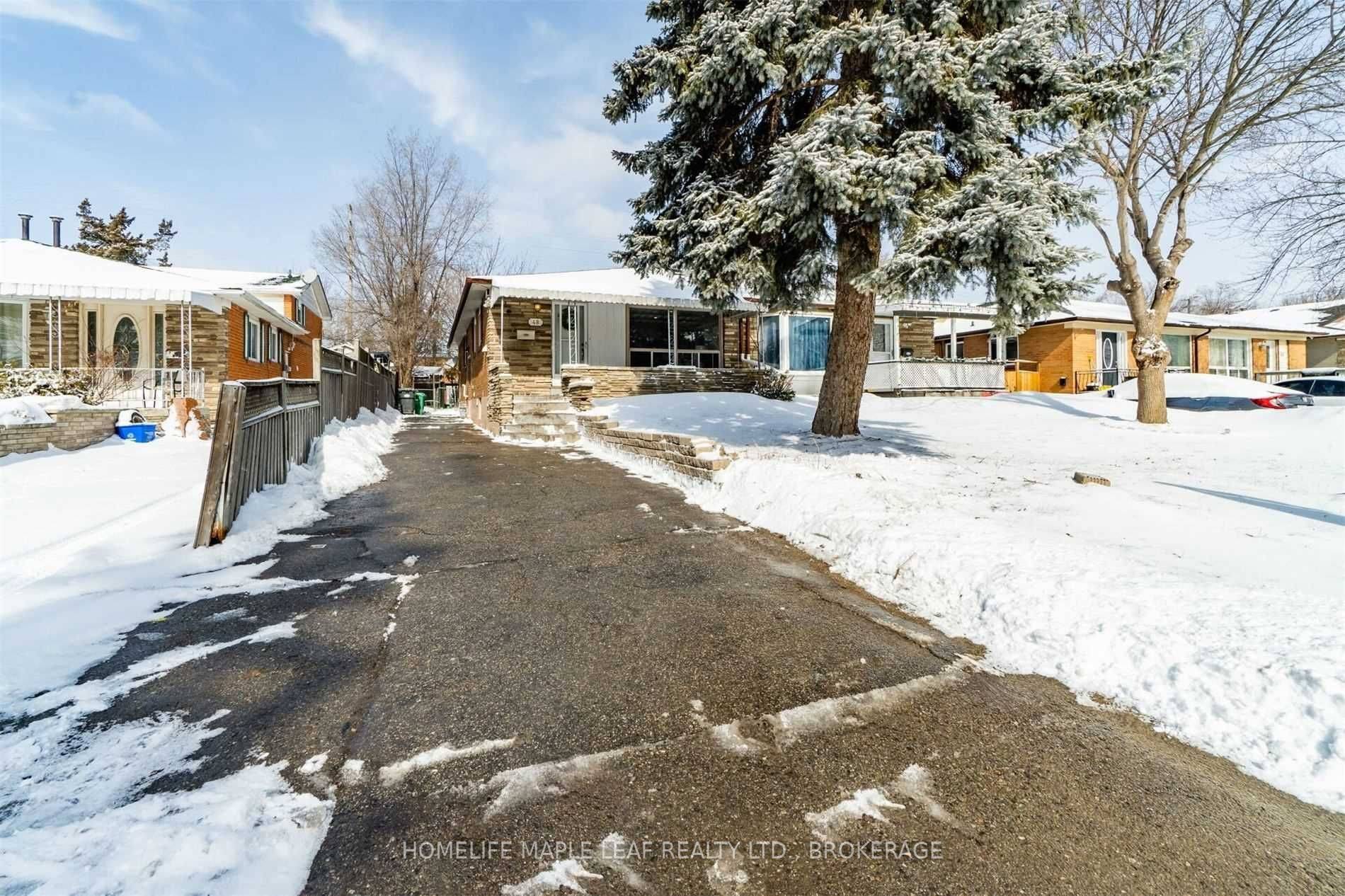 Brampton, ON L6X 2L6,48 Winderemere CT