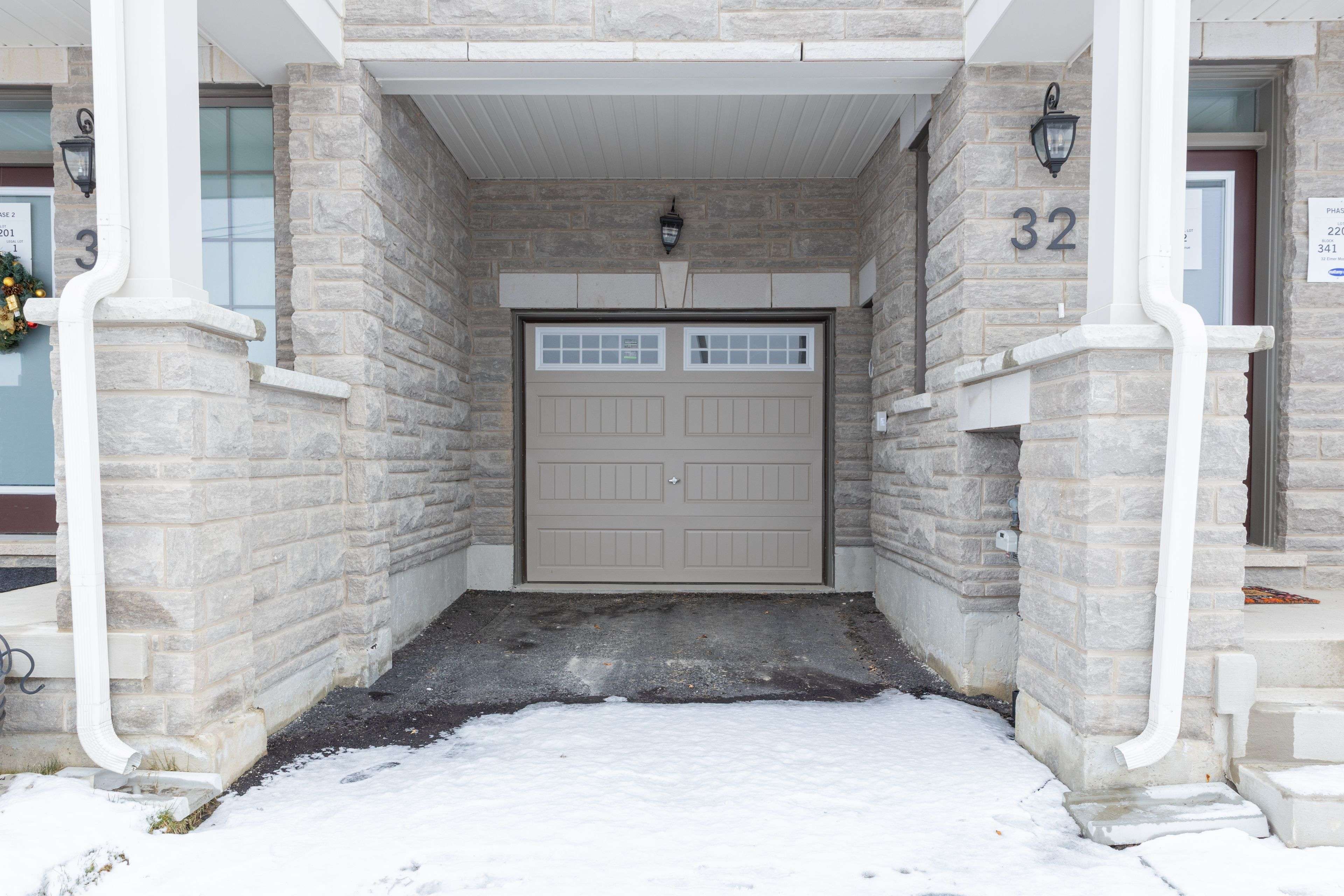 Caledon, ON L7C 3H1,32 Elmer Moss AVE