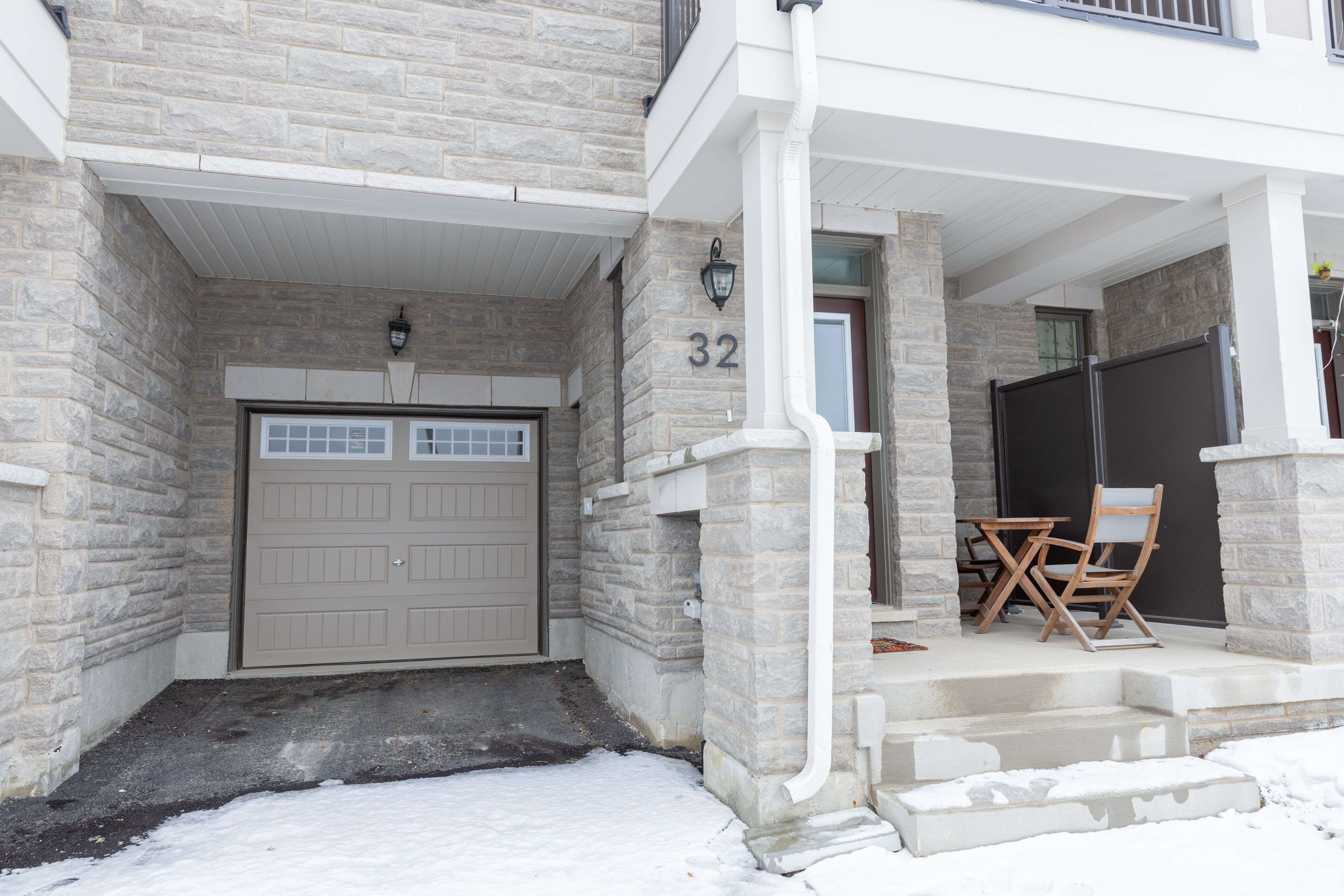 Caledon, ON L7C 3H1,32 Elmer Moss AVE