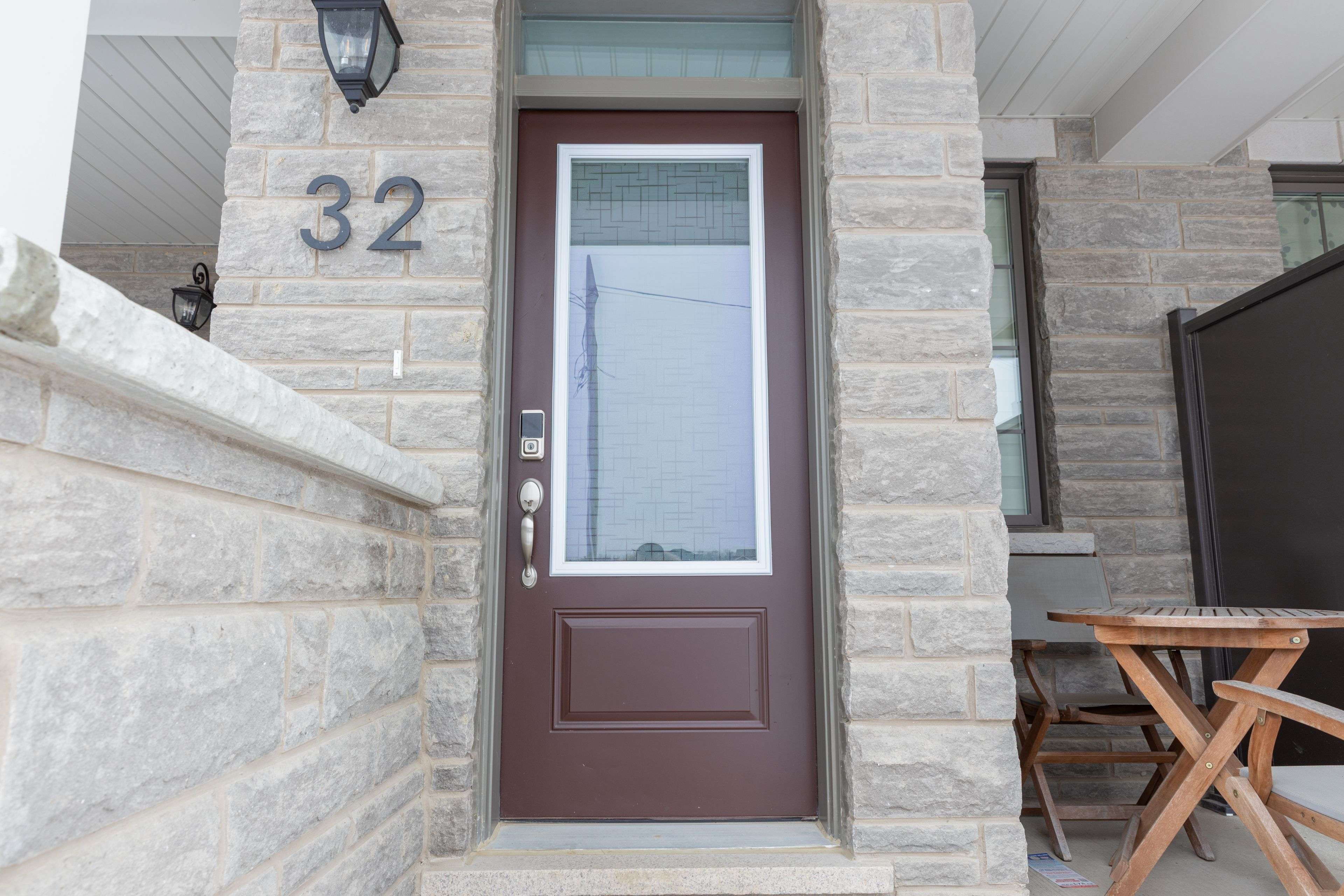 Caledon, ON L7C 3H1,32 Elmer Moss AVE