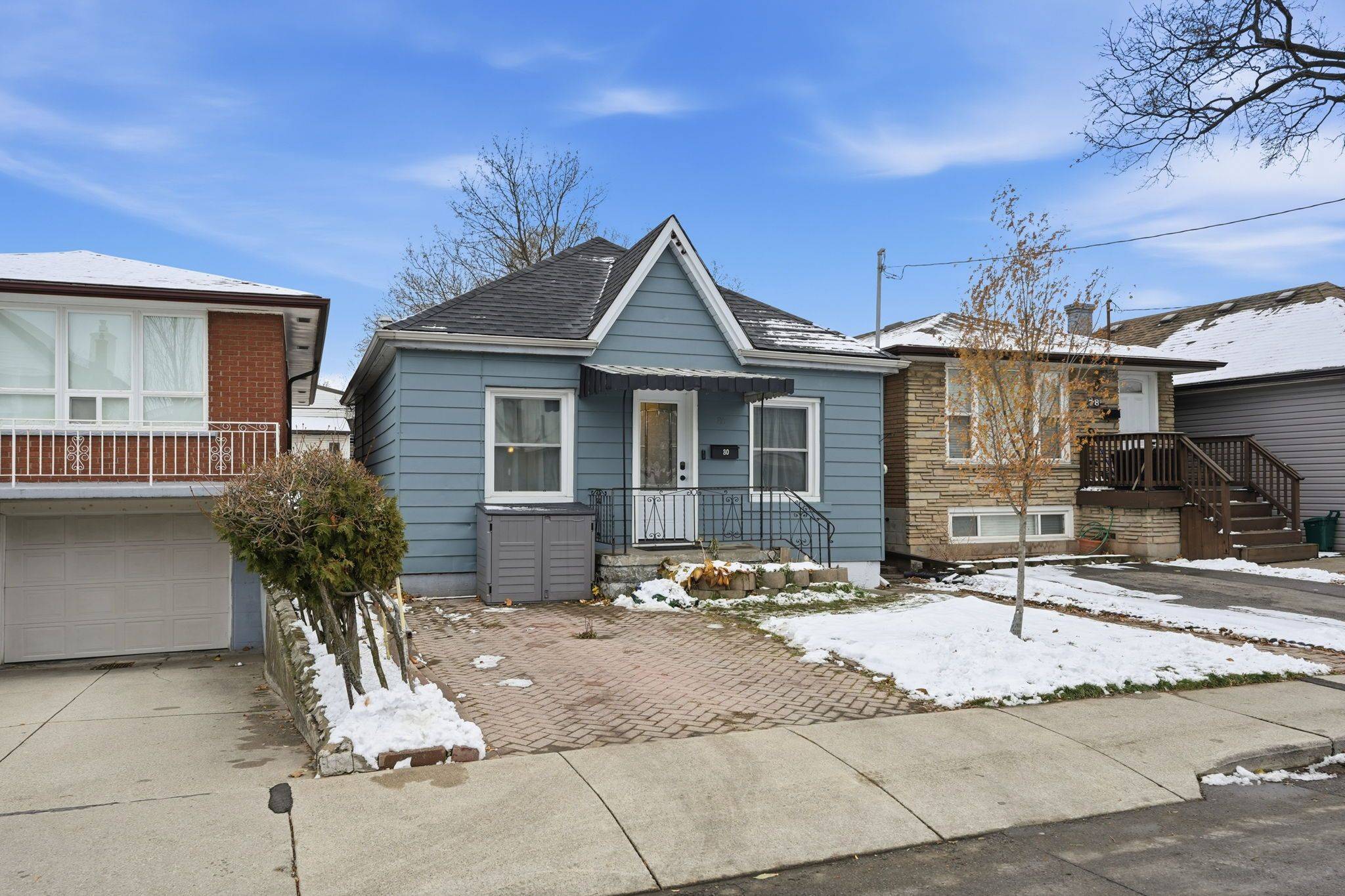 Hamilton, ON L8H 4H6,80 Province ST N