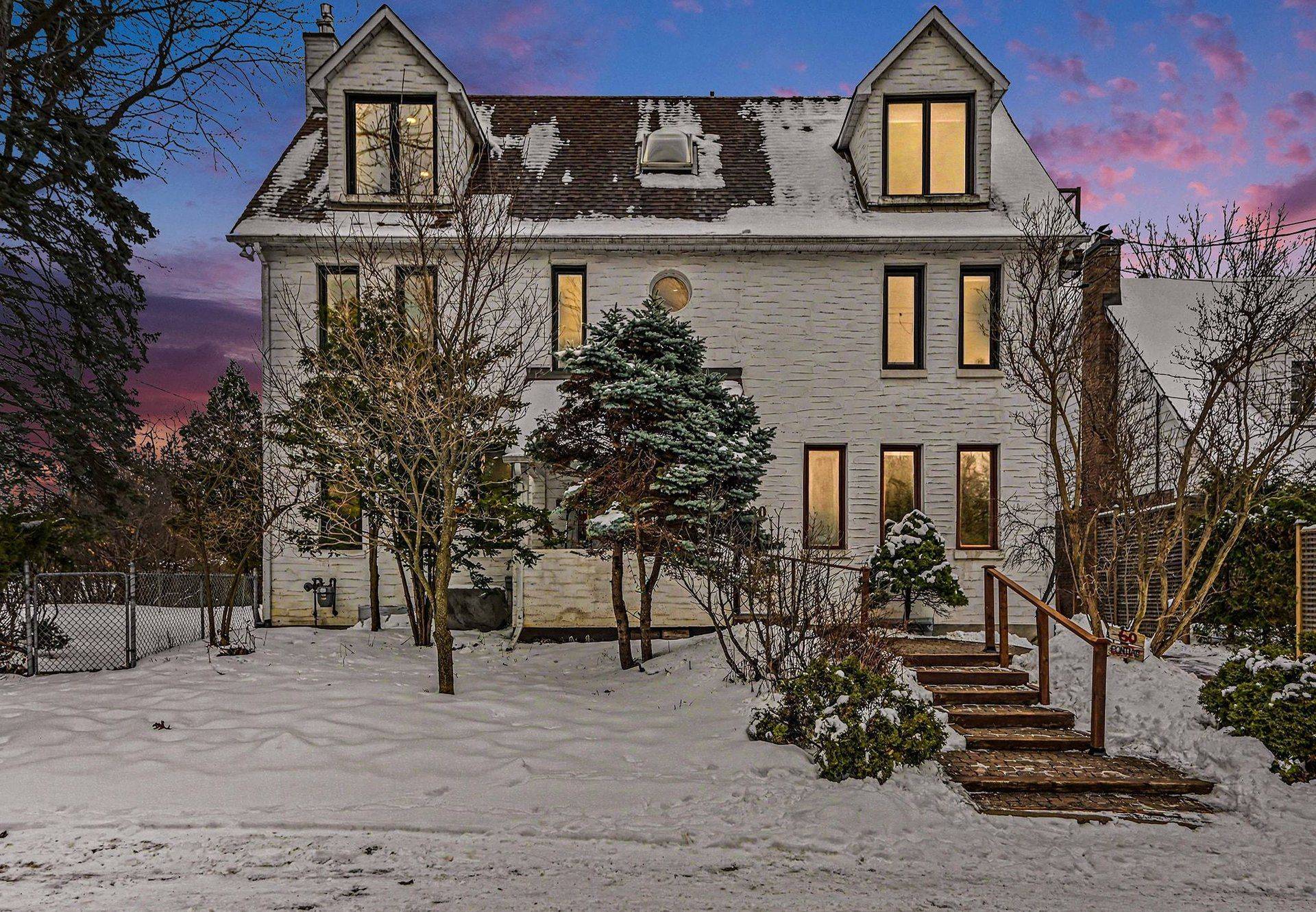 Tunneys Pasture And Ottawa West, ON K1Y 2K1,60 Pontiac ST