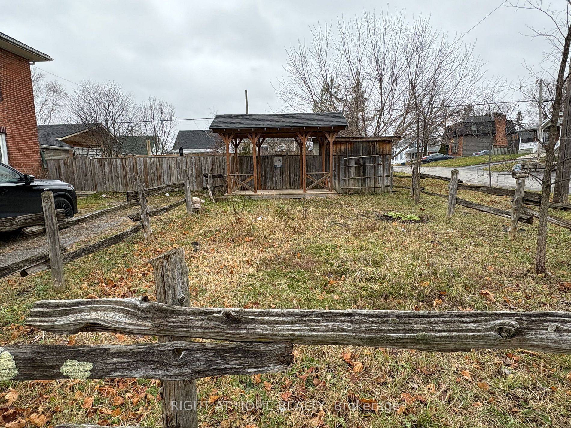 Peterborough, ON K9H 1M4,266 Euclid AVE