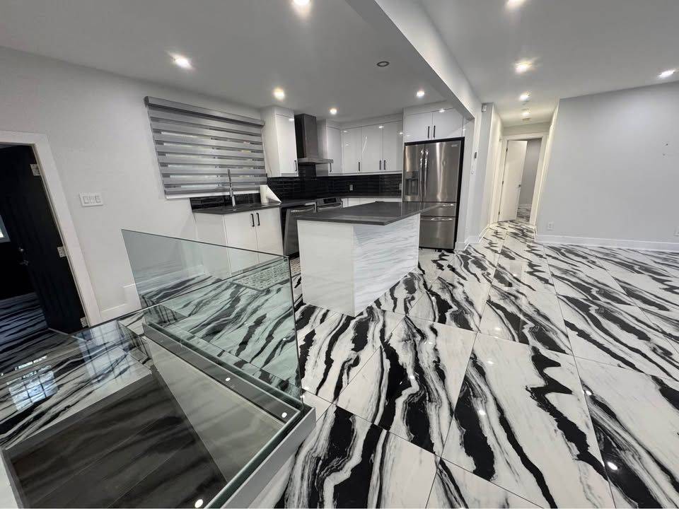 Mooneys Bay - Carleton Heights And Area, ON K2C 0N4,1373 Normandy CRES