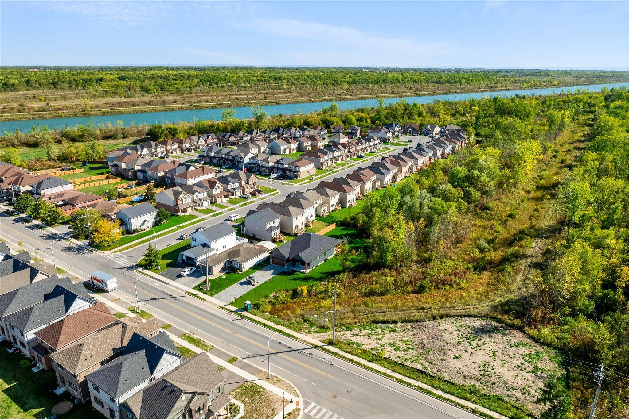 Welland, ON L3B 6C5,207 Forks RD