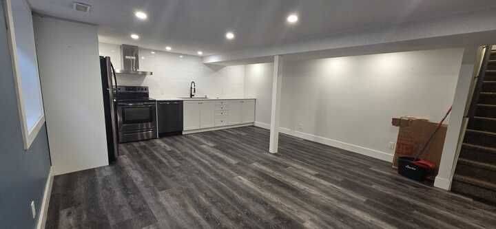 Kitchener, ON N2E 1M9,96 Geneva CRES #B