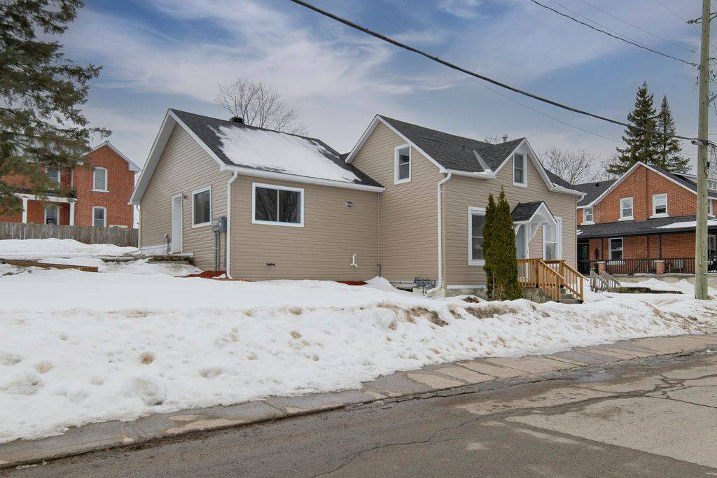 Arnprior, ON K7S 1M8,21 Elgin ST E