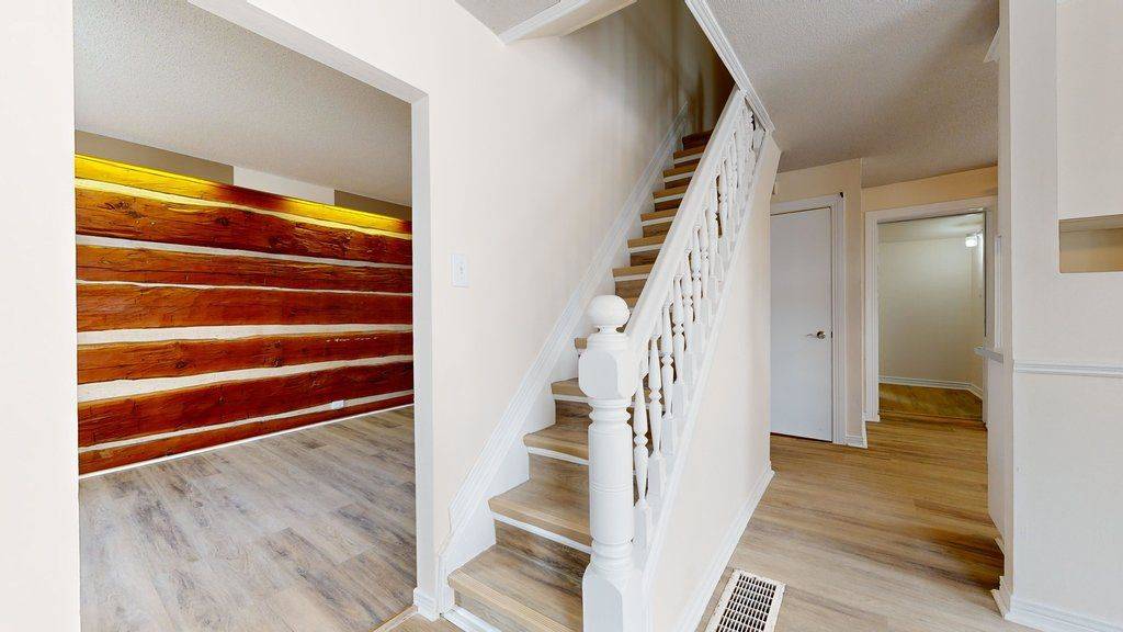 Arnprior, ON K7S 1M8,21 Elgin ST E