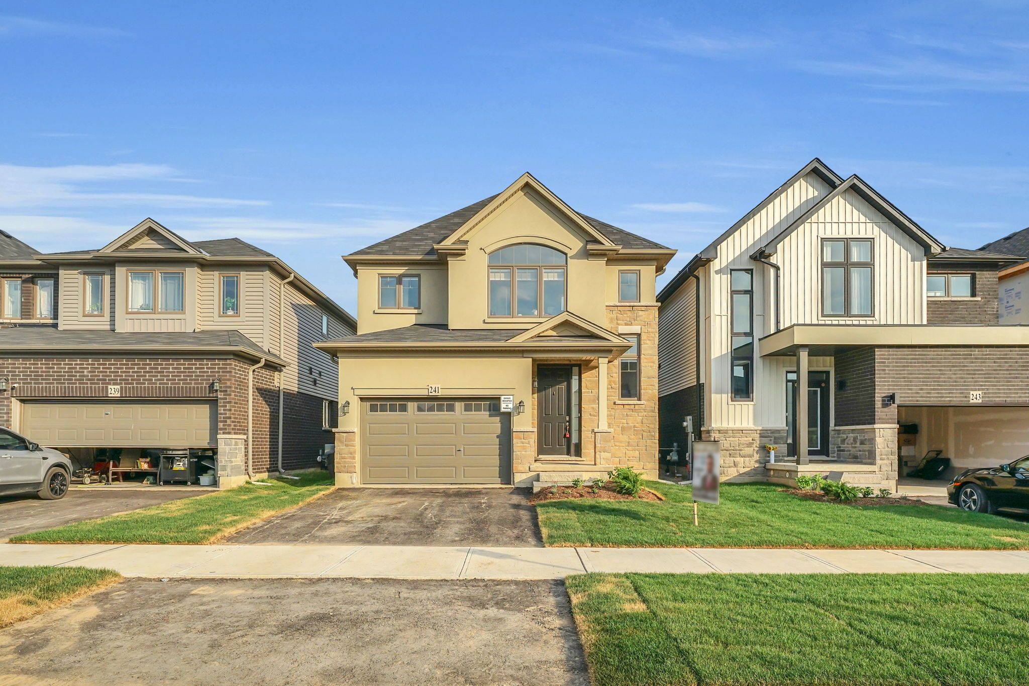 Brantford, ON N3T 5L5,241 Longboat RUN