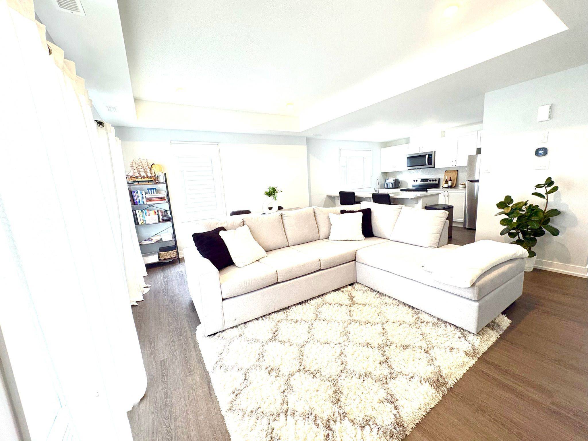 Barrhaven, ON K2J 7J3,258 Anyolite Private #129