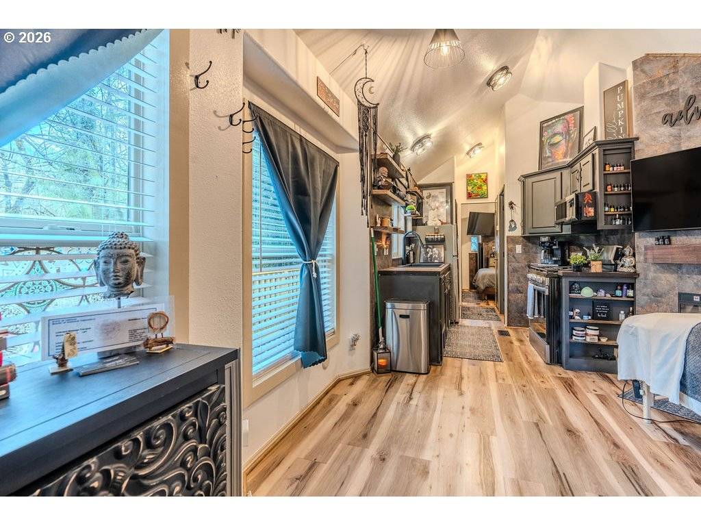 Welches, OR 97067,65000 E HIGHWAY 26 #FC 291