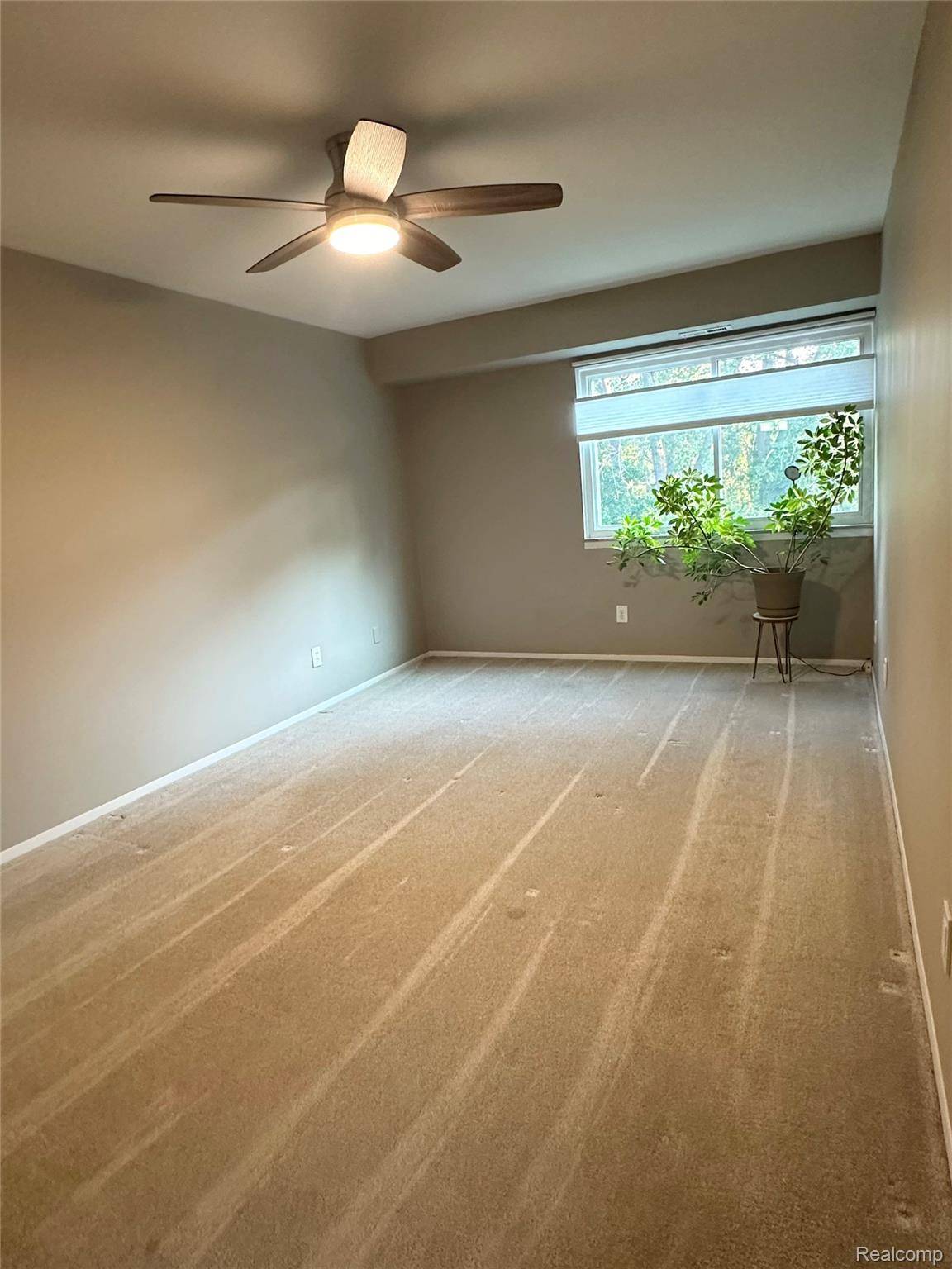 West Bloomfield, MI 48323,3855 Lone Pine RD #301