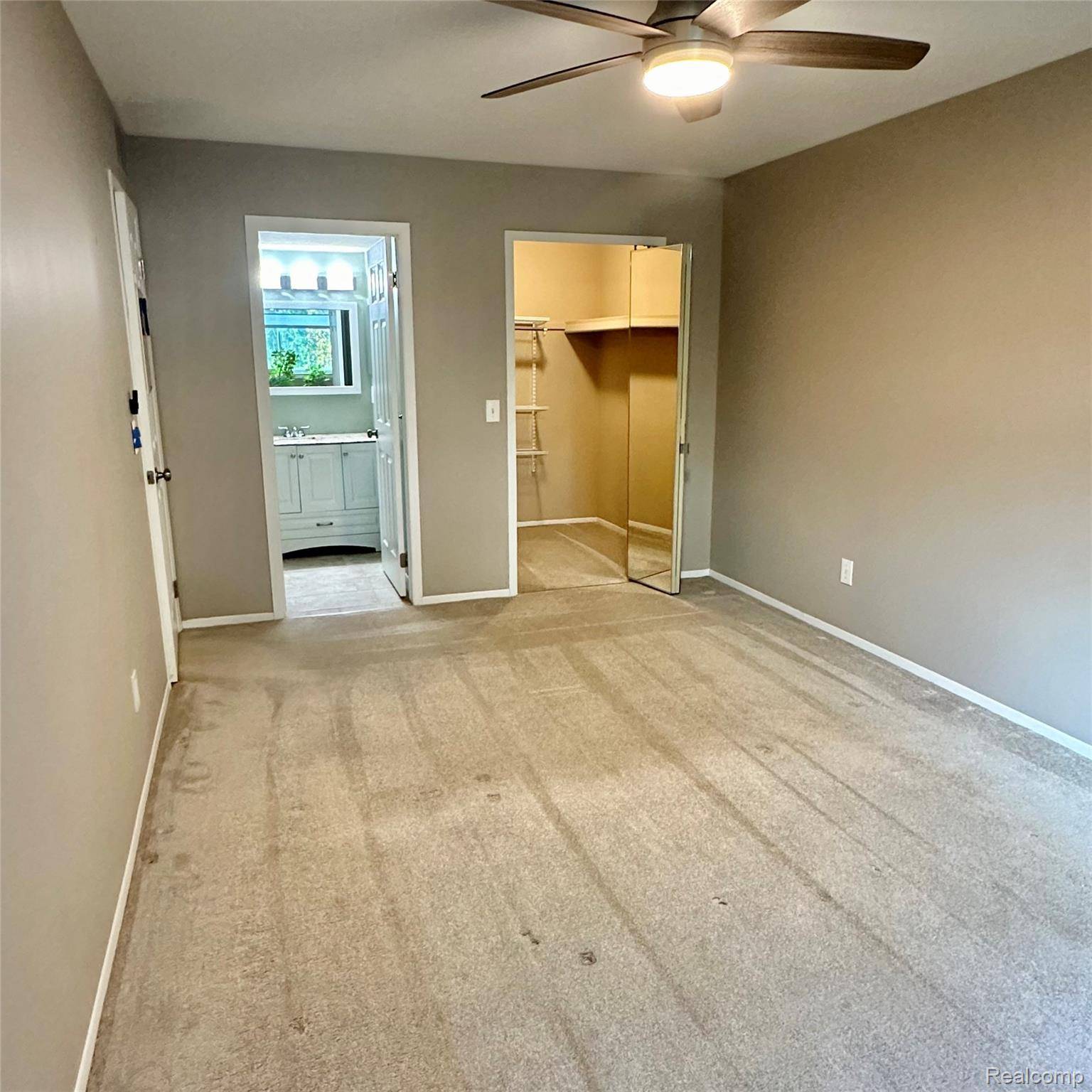 West Bloomfield, MI 48323,3855 Lone Pine RD #301