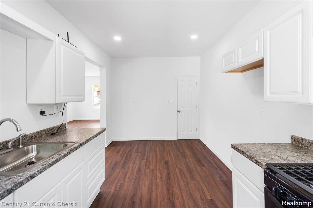 Detroit, MI 48234,19976 Conant ST