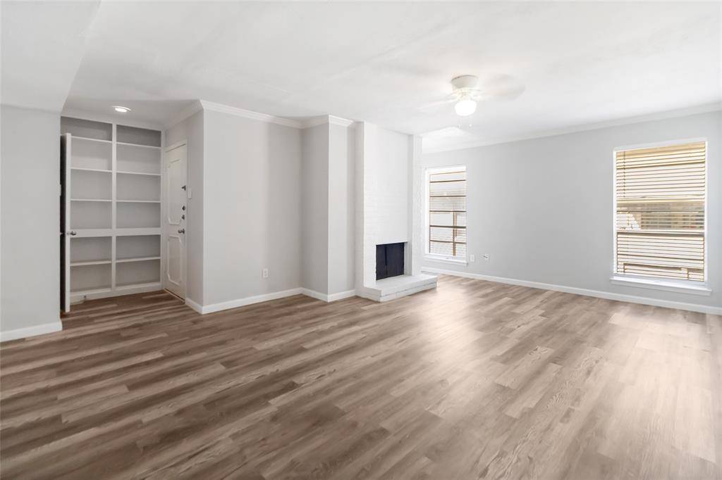 Dallas, TX 75230,10590 High Hollows Drive #287