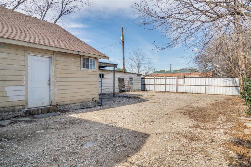 Garland, TX 75040,117 E Avenue Avenue E