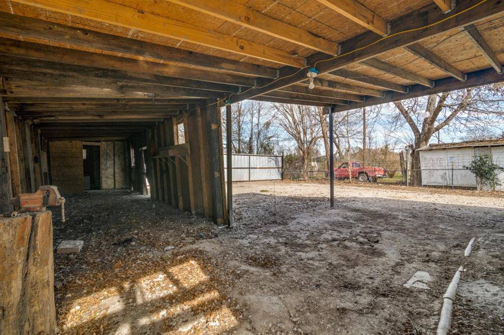 Garland, TX 75040,117 E Avenue Avenue E