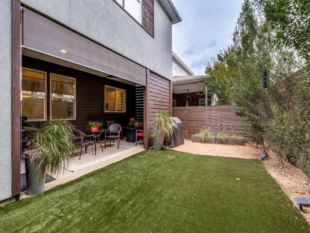 Dallas, TX 75218,1052 Gallivant Lane