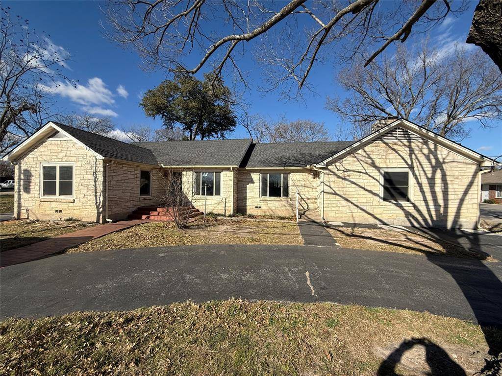 Decatur, TX 76234,408 W Walnut Street