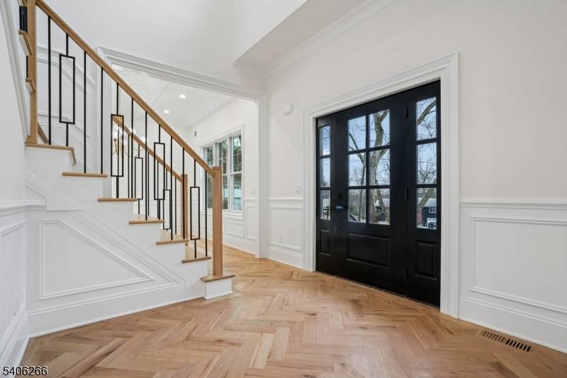 Livingston Twp., NJ 07039,19 Tilden Ct