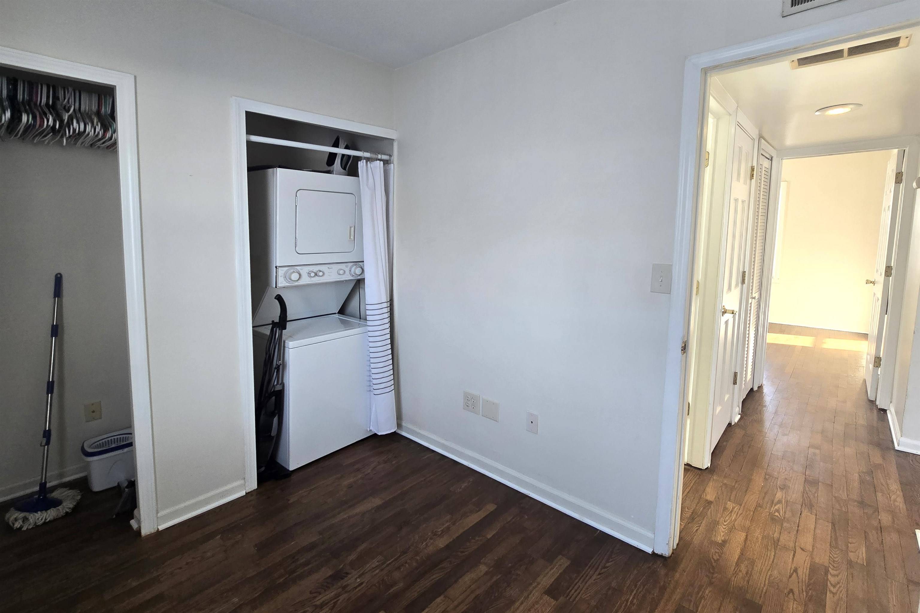 Burton, MI 48529,1216 E Hemphill RD