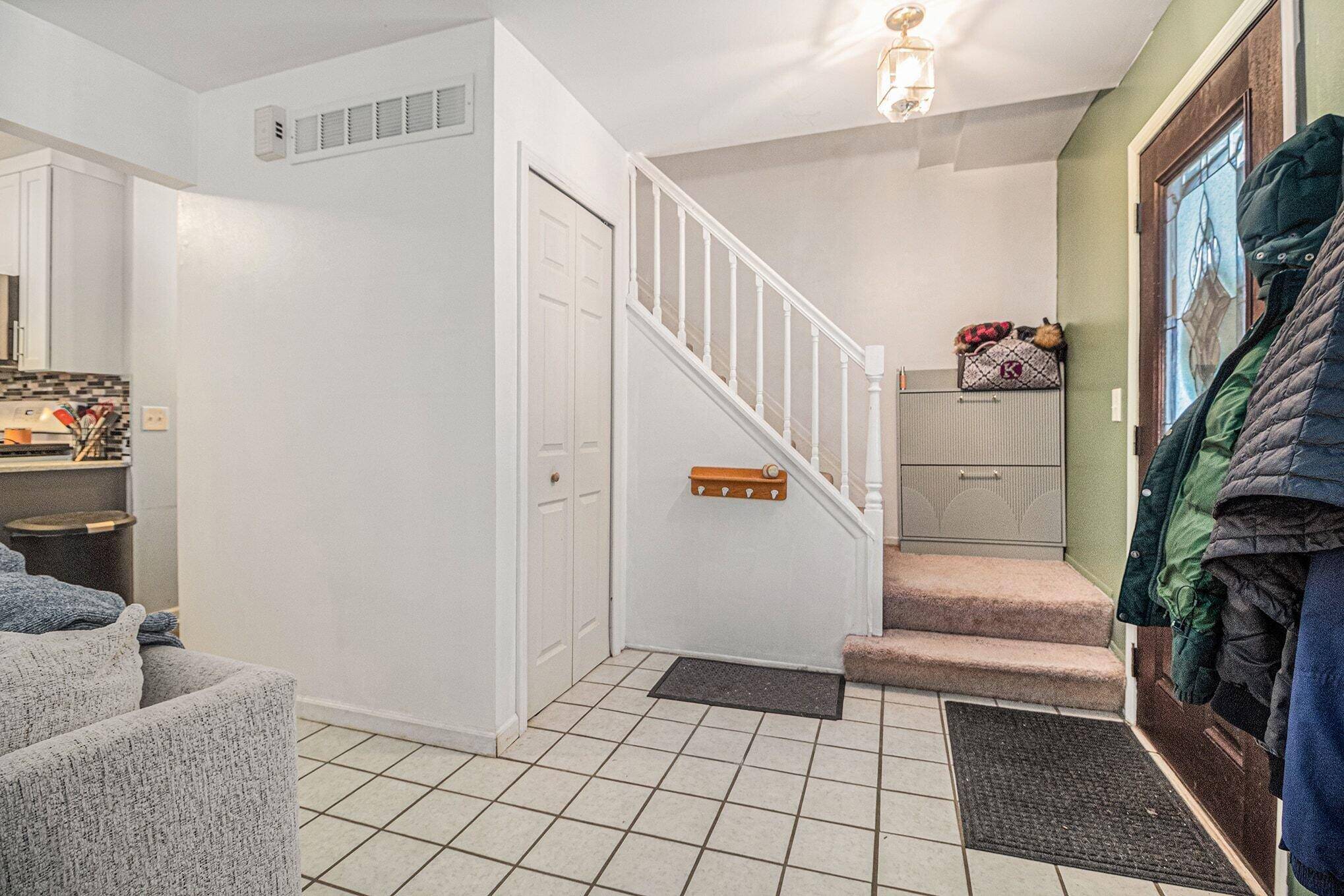 Canton, MI 48188,1381 Hampshire DR