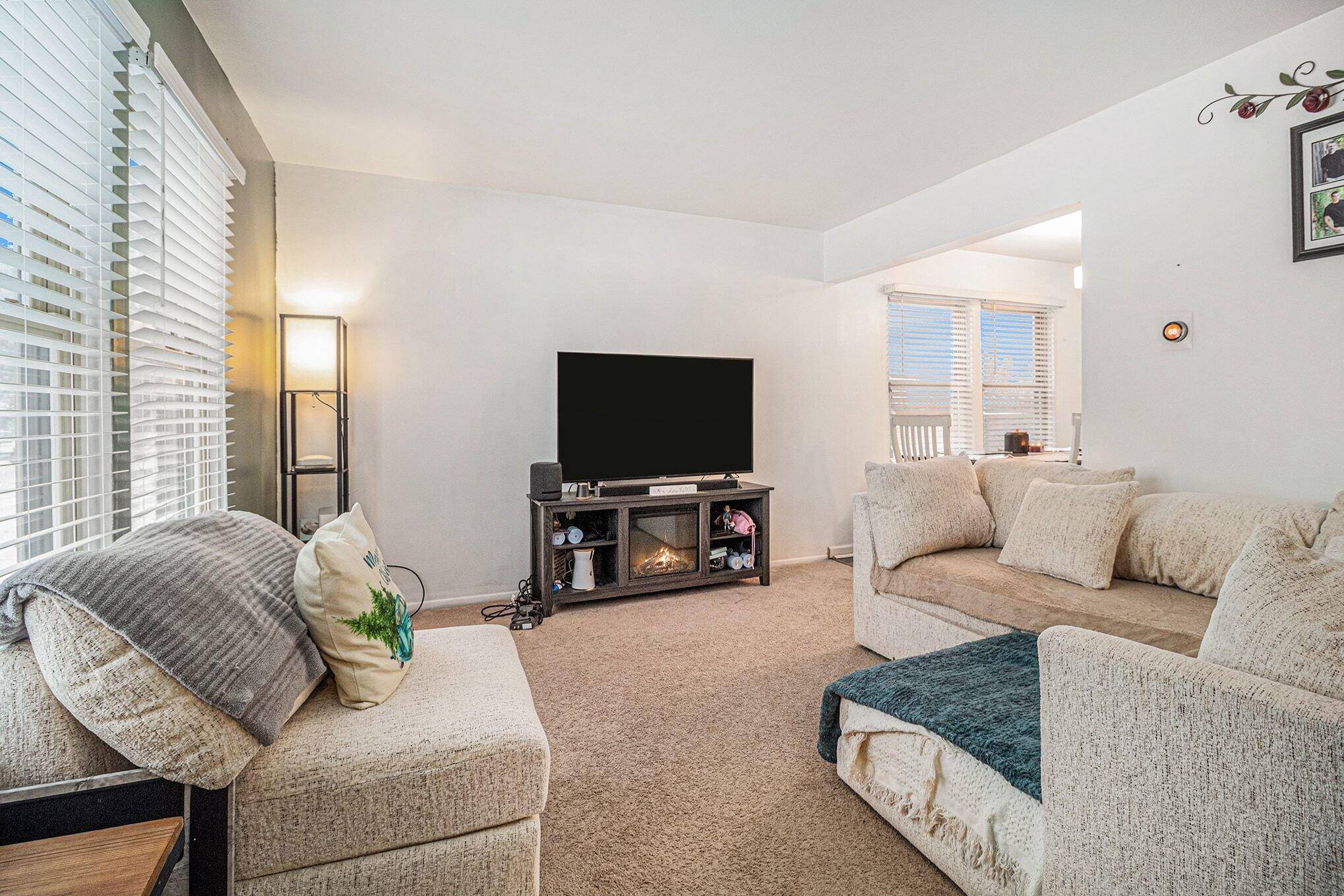 Canton, MI 48188,1381 Hampshire DR