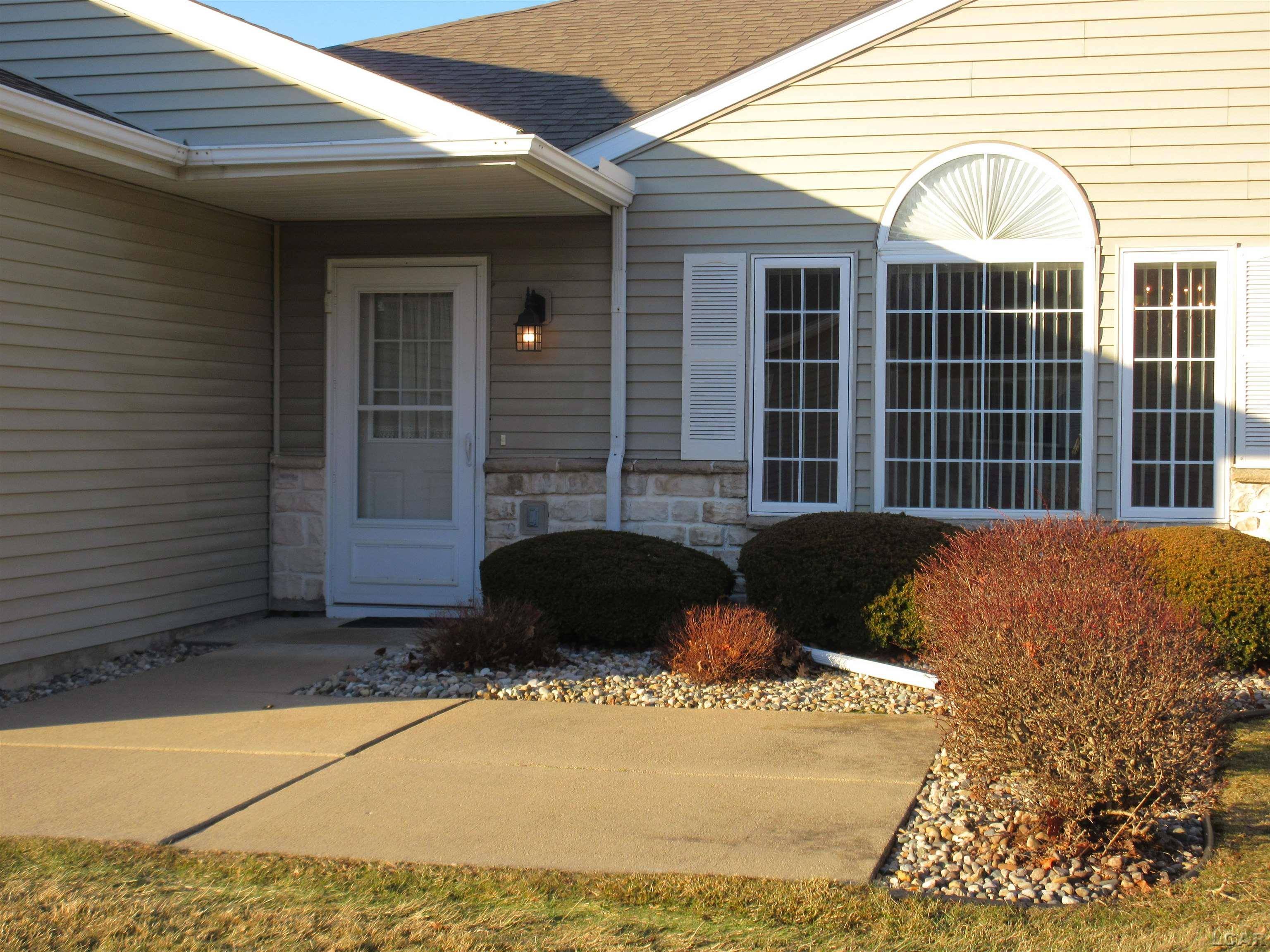 Adrian, MI 49221,2303 LAKEWOOD DR