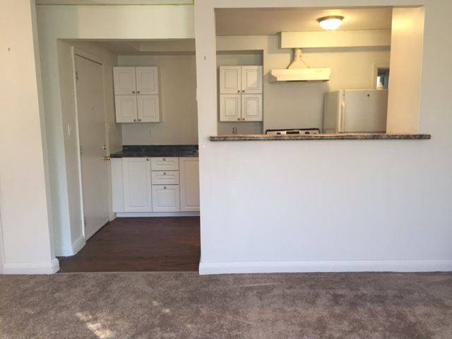 Oshawa, ON L1H 5G8,53 Ritson RD S #1