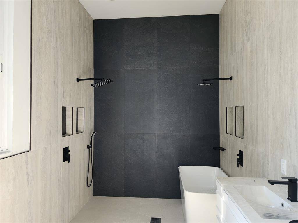 Fort Lauderdale, FL 33305,40 NE 16th PL