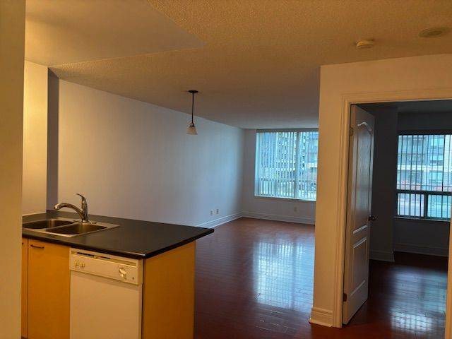 Markham, ON L3T 7Y5,48 Suncrest BLVD #312