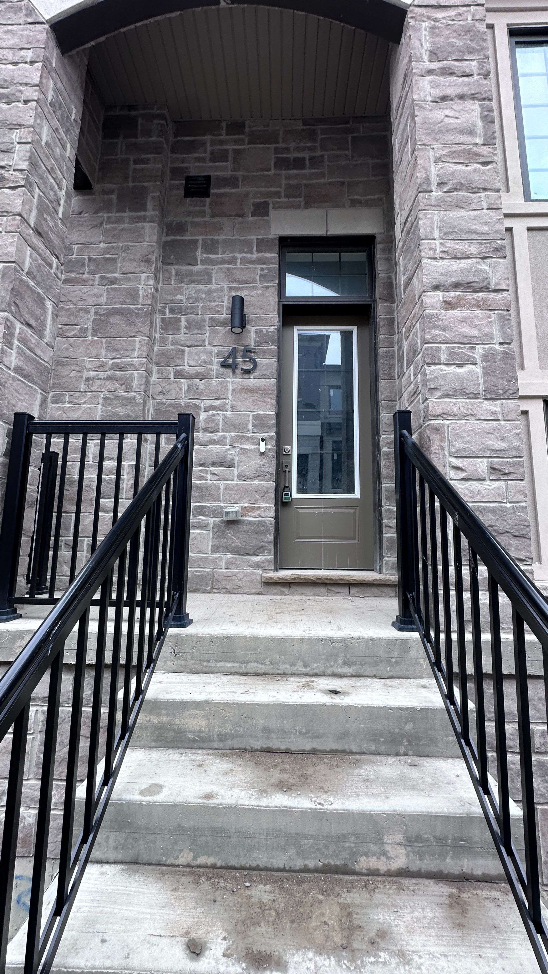 Richmond Hill, ON L4B 0J4,45 Peace LN